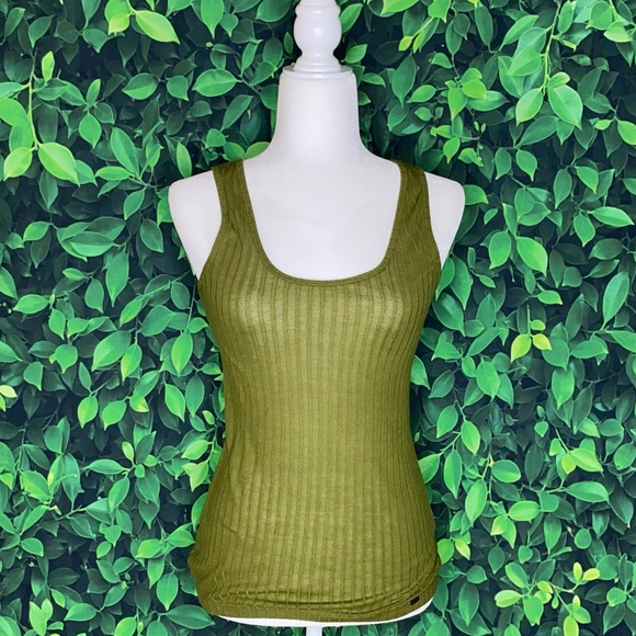 OLIVE GREEN SOFT RIBBED TANK TOP W/ SCOOP NECKLINE · SIZE S - Picture 5 of 5